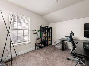 142 Fleet Court, Bensalem PA 19020
