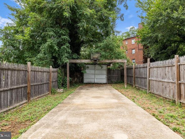 1724 W Street SE, Washington DC 20020