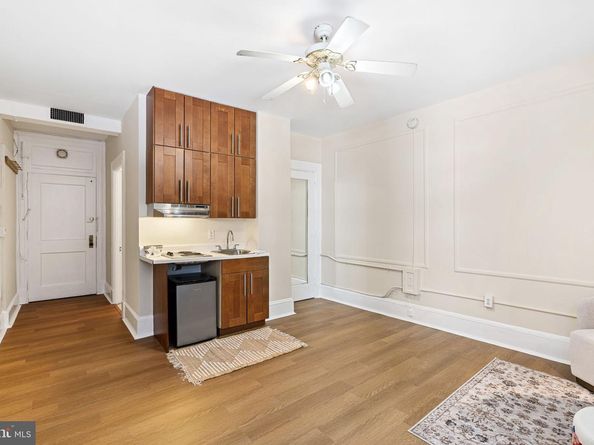 1324 Locust Street 717, Philadelphia PA 19107
