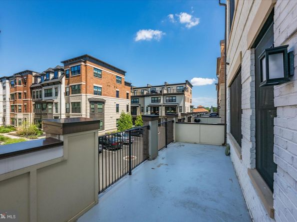 129 Market Square NW 2, Vienna VA 22180