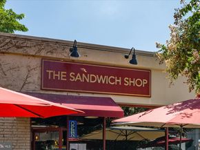 129 Market Square NW 2, Vienna VA 22180
