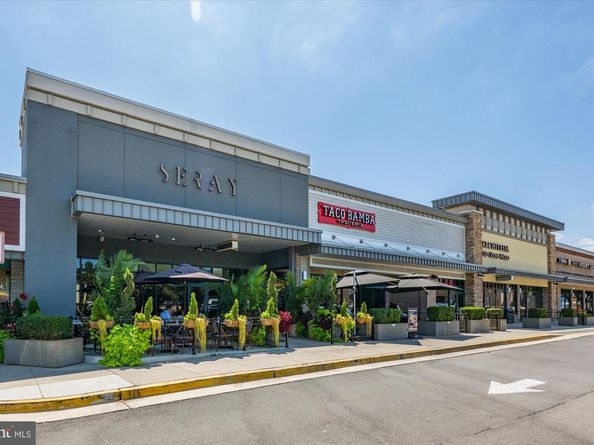 129 Market Square NW 2, Vienna VA 22180