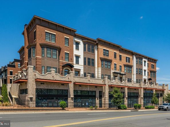 129 Market Square NW 2, Vienna VA 22180