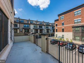 129 Market Square NW 2, Vienna VA 22180