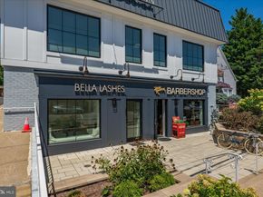 129 Market Square NW 2, Vienna VA 22180