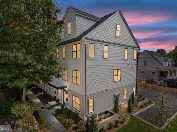 909 N Irving Street, Arlington VA 22201