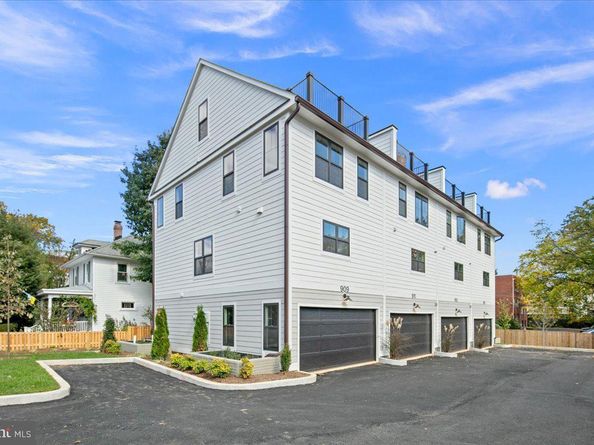 909 N Irving Street, Arlington VA 22201