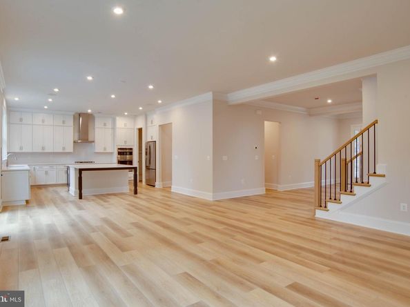 1419 Cottage Street SW, Vienna VA 22180