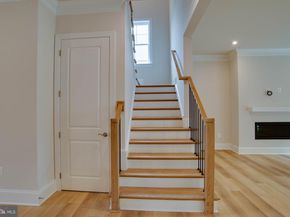 1419 Cottage Street SW, Vienna VA 22180