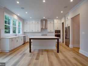 1419 Cottage Street SW, Vienna VA 22180
