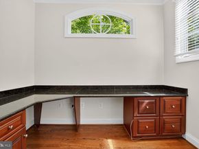 3950 27TH Road N, Arlington VA 22207