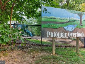 3950 27TH Road N, Arlington VA 22207