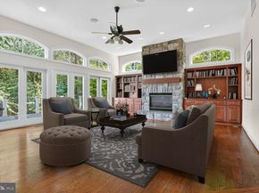 3950 27TH Road N, Arlington VA 22207