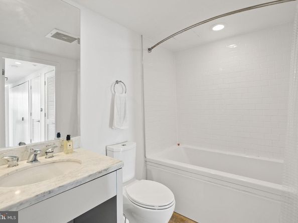 912 F Street NW 905, Washington DC 20004