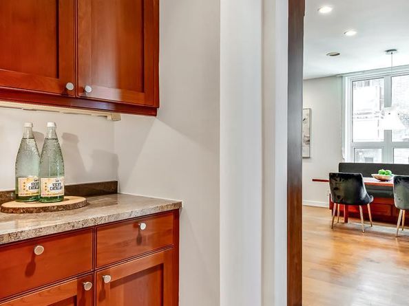 1820 Rittenhouse Square 1601, Philadelphia PA 19103