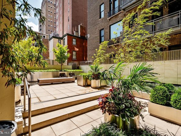 1820 Rittenhouse Square 1601, Philadelphia PA 19103