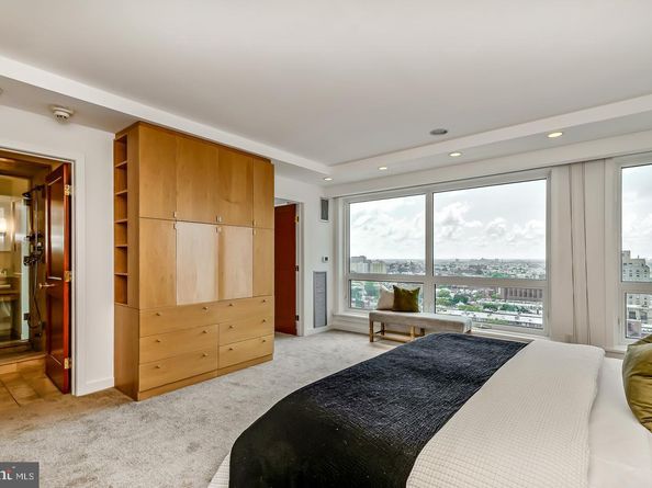 1820 Rittenhouse Square 1601, Philadelphia PA 19103