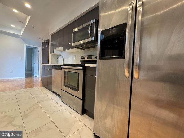 657 N 12TH Street, Philadelphia PA 19123