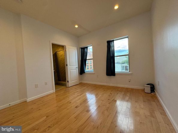 657 N 12TH Street, Philadelphia PA 19123