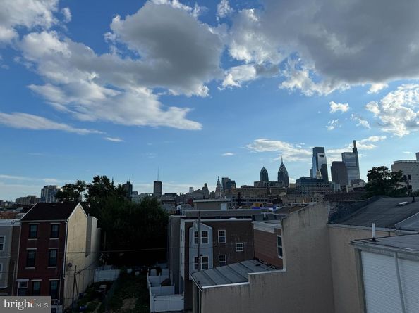 657 N 12TH Street, Philadelphia PA 19123
