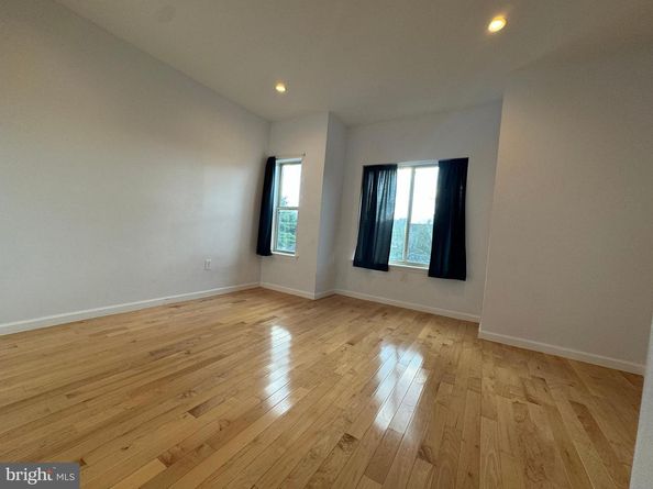 657 N 12TH Street, Philadelphia PA 19123