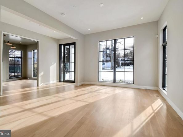 3417 Cummings Lane, Chevy Chase MD 20815
