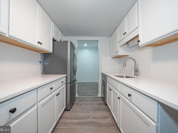 262 Drummers Lane 262, Wayne PA 19087