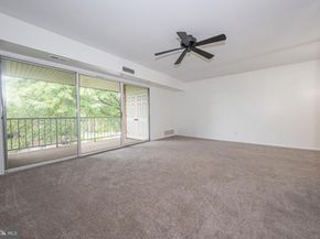 262 Drummers Lane 262, Wayne PA 19087