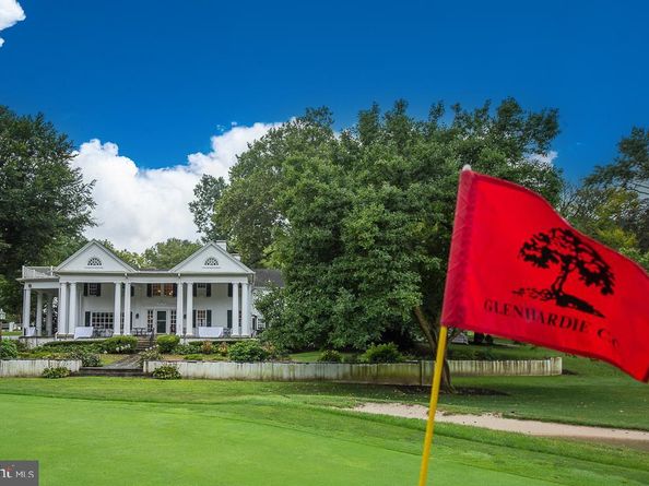 262 Drummers Lane 262, Wayne PA 19087