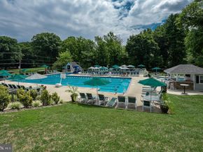 262 Drummers Lane 262, Wayne PA 19087