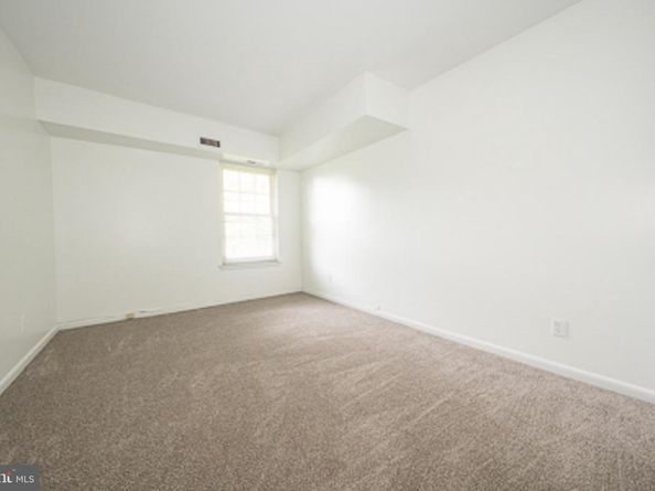 262 Drummers Lane 262, Wayne PA 19087