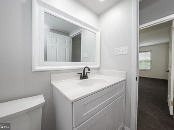 262 Drummers Lane 262, Wayne PA 19087