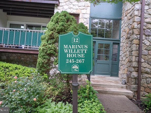 262 Drummers Lane 262, Wayne PA 19087