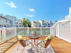 3345 Lakeside View Drive 77, Falls Church VA 22041