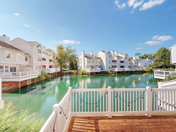 3345 Lakeside View Drive 77, Falls Church VA 22041