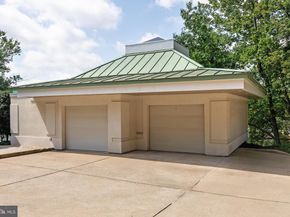 6106 Beachway Drive, Falls Church VA 22041
