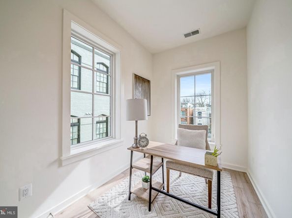 442.5 R Street NW B, Washington DC 20001