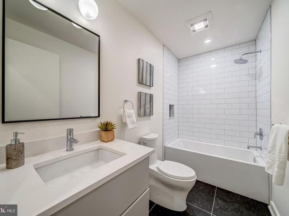 442.5 R Street NW B, Washington DC 20001