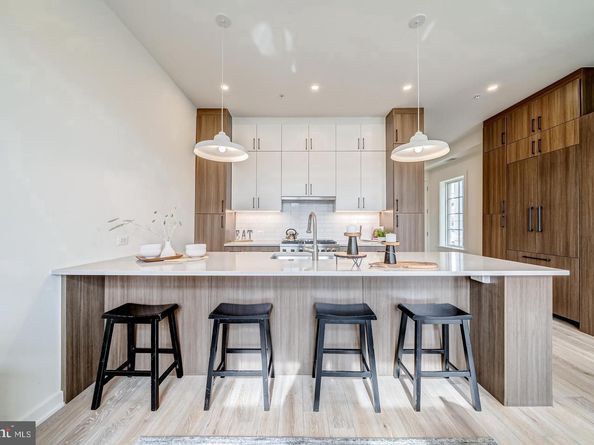 442.5 R Street NW B, Washington DC 20001