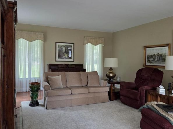 215 Gravel Hill Road, Huntingdon Valley PA 19006