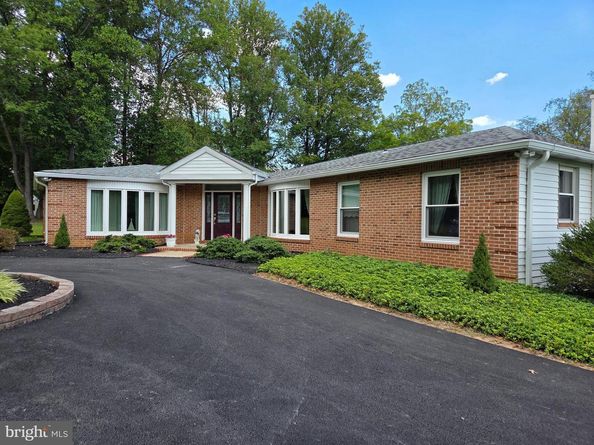 215 Gravel Hill Road, Huntingdon Valley PA 19006