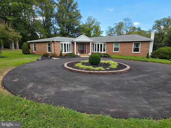 215 Gravel Hill Road, Huntingdon Valley PA 19006