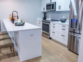 919 12TH Street NE 202, Washington DC 20002