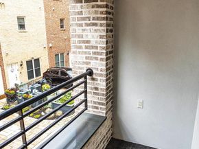 919 12TH Street NE 202, Washington DC 20002