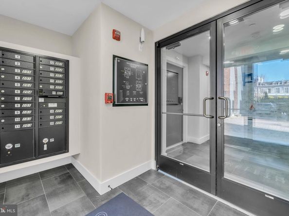 919 12TH Street NE 202, Washington DC 20002