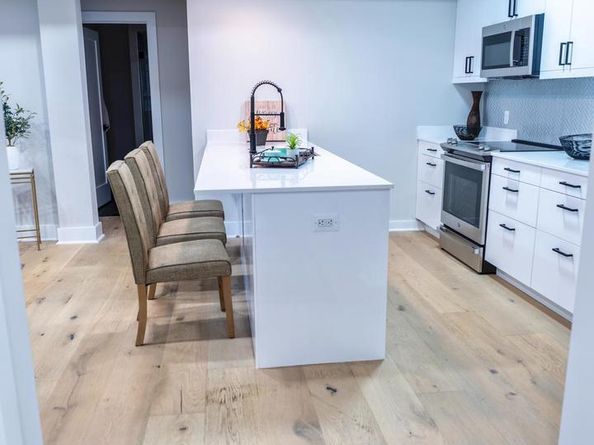 919 12TH Street NE 202, Washington DC 20002