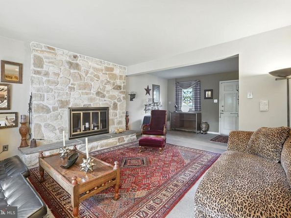 8420 Chippewa Road, Philadelphia PA 19128