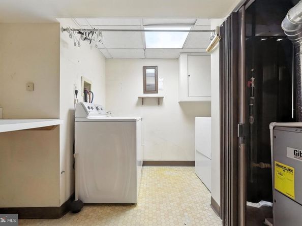 8420 Chippewa Road, Philadelphia PA 19128