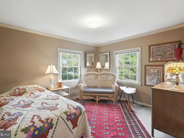 8420 Chippewa Road, Philadelphia PA 19128