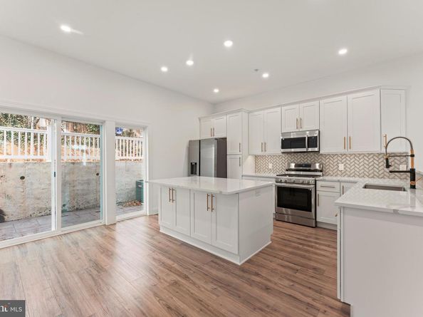 257 E Sharpnack Street, Philadelphia PA 19119